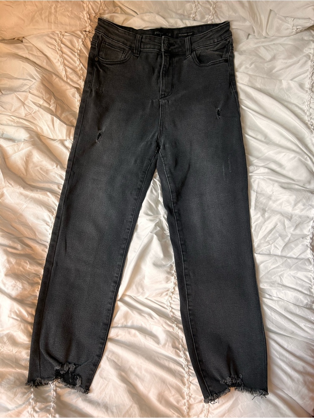 **Kendall + Kylie Distressed Black Jeans | Size 6 / 28**